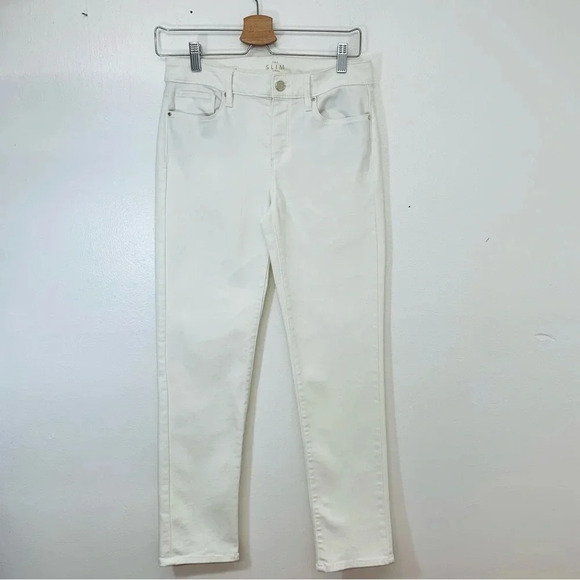 WHBM Jean Woman Size 2 White Slim Crop Mid Rise Pockets Tapered Stretch - Picture 1 of 13